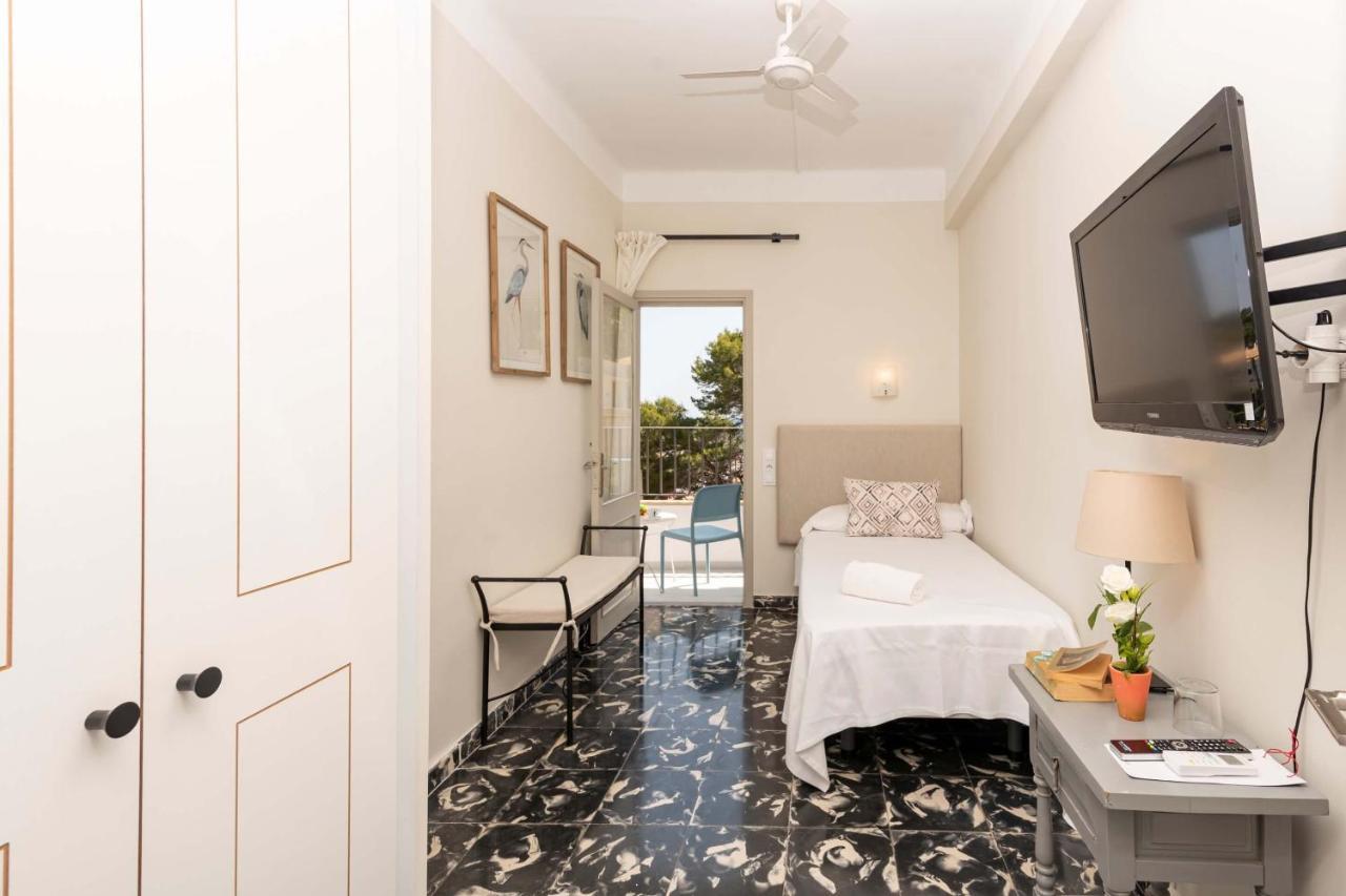 Cala de Sant Vicenc Boutique Hotel Oriola מראה חיצוני תמונה