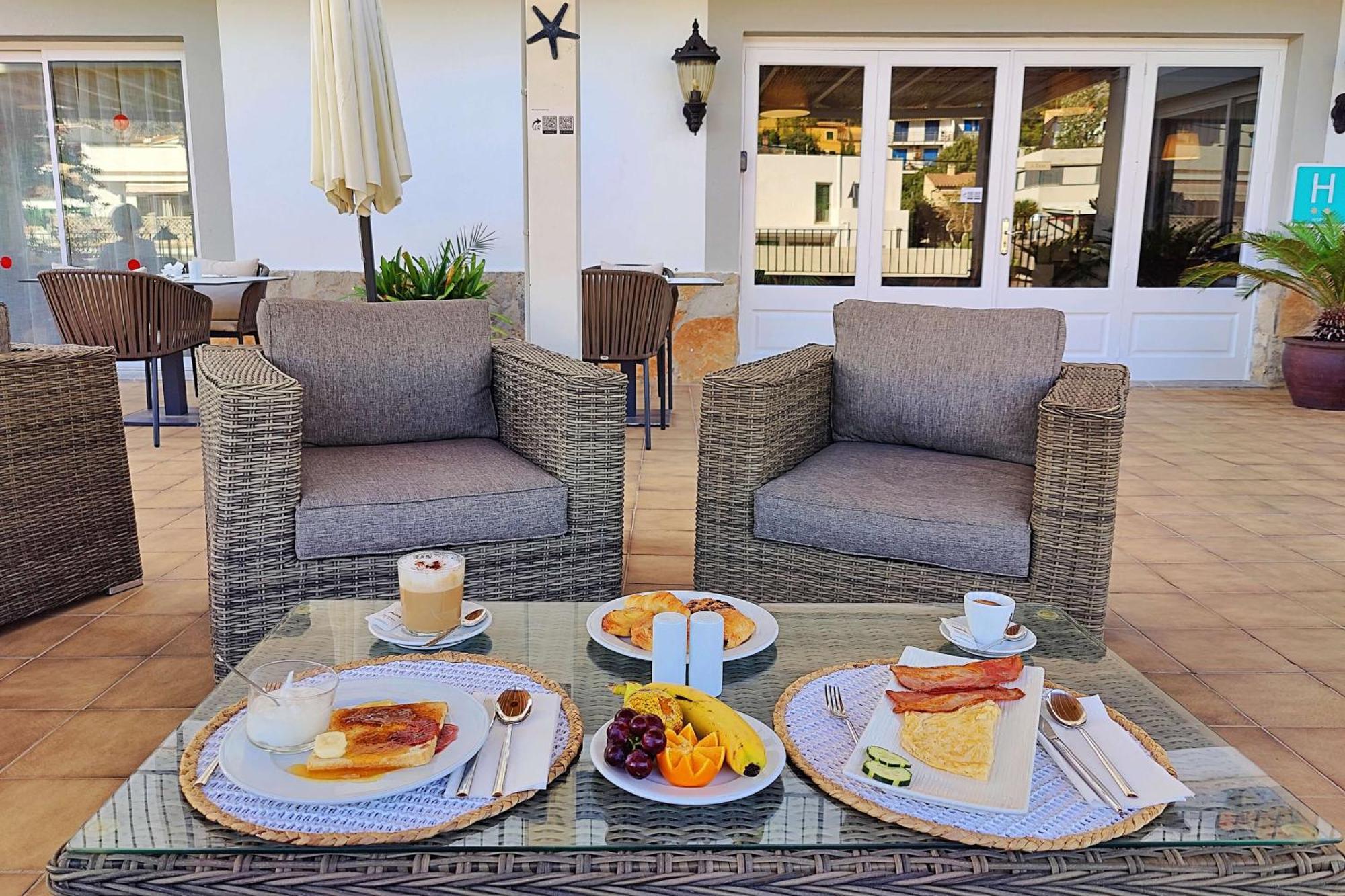 Cala de Sant Vicenc Boutique Hotel Oriola מראה חיצוני תמונה