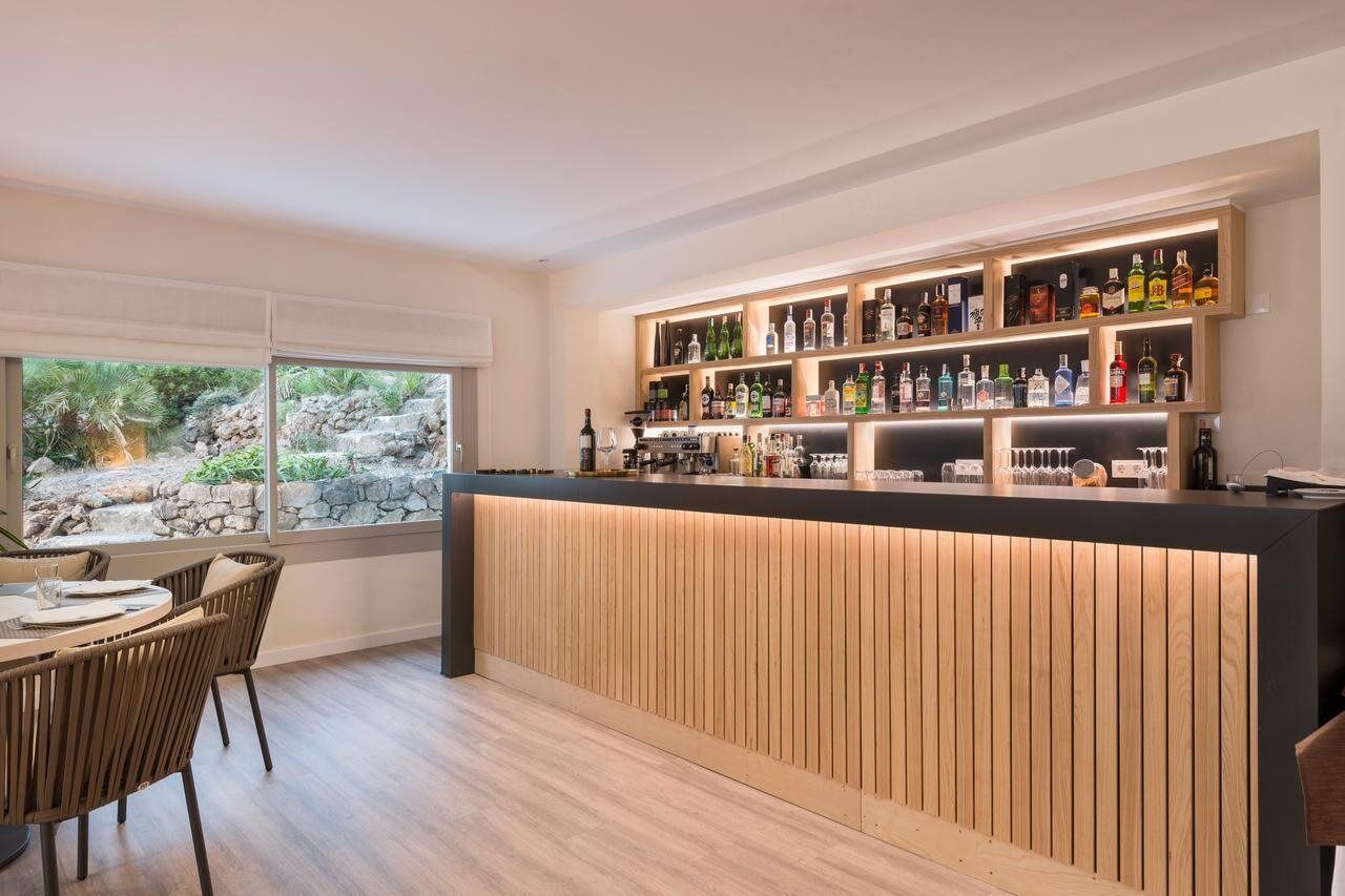 Cala de Sant Vicenc Boutique Hotel Oriola מראה חיצוני תמונה